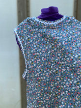 Load image into Gallery viewer, Sleeveless Cotton Silapaaq