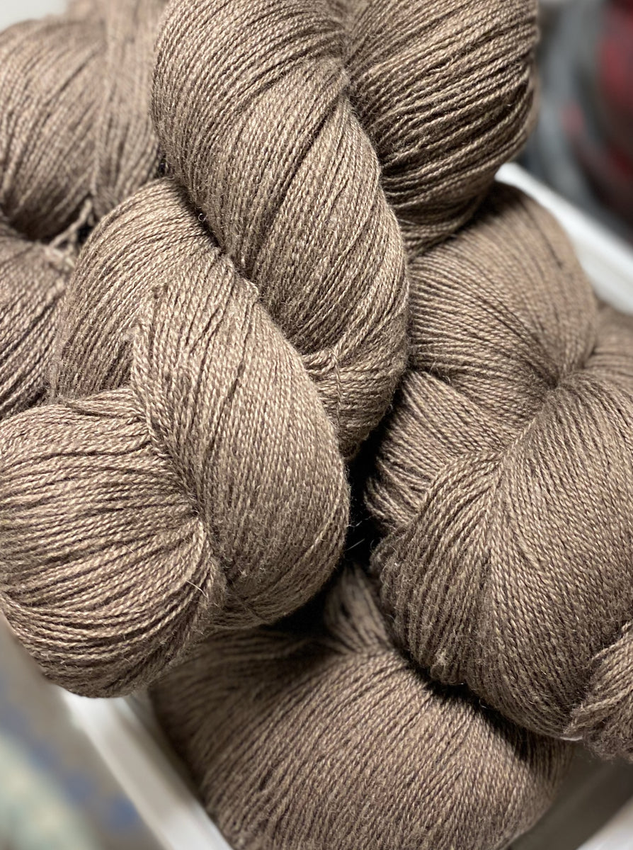 100 Qiviut Yarn Qiviut Inc.