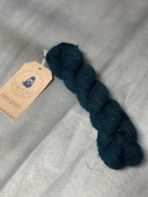 Load image into Gallery viewer, 100% Qiviut Yarn (Evergreen): 1 oz
