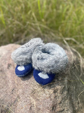 Load image into Gallery viewer, Wool Appliqué Baby Moccasins
