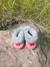 Load image into Gallery viewer, Wool Appliqué Baby Moccasins
