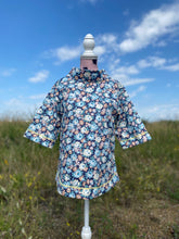 Load image into Gallery viewer, Floral Collar Silapaaq (Summer Parka)
