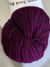 Load image into Gallery viewer, 2-oz Niviuk Yarn Blend (Pre-order)
