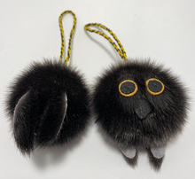 Load image into Gallery viewer, Ookpik (Owl) Zipper Pull/Ornament
