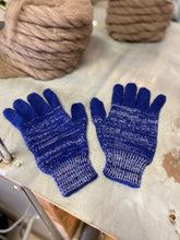 Load image into Gallery viewer, Qiviut Gloves (Made to order)
